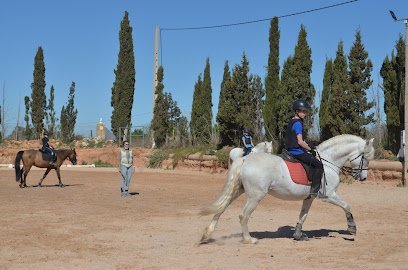 Escuela de Equitación Ana Vidal en Cumbres de San Antonio